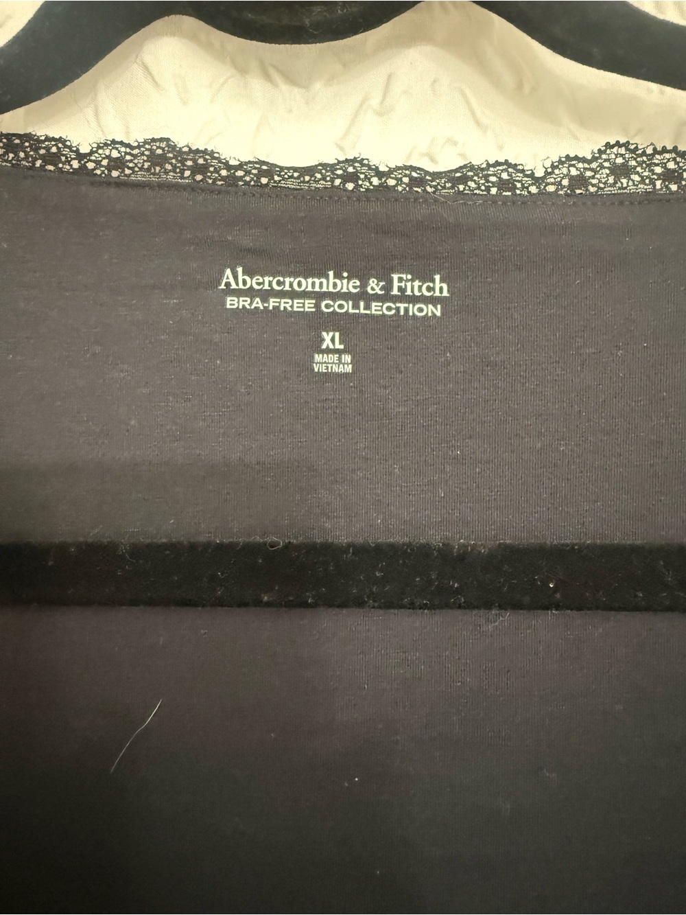 NWOT Abercrombie & Fitch Zoe Lace Bandeau Top — Black - Picture 3 of 3